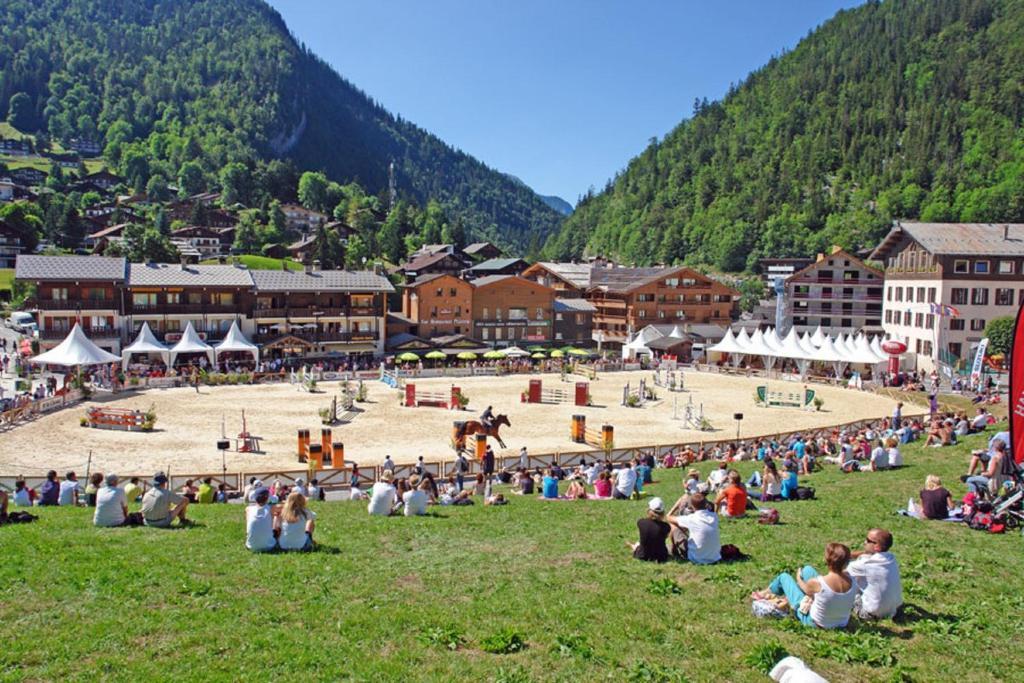 Hotel La Montagne La Clusaz Eksteriør billede